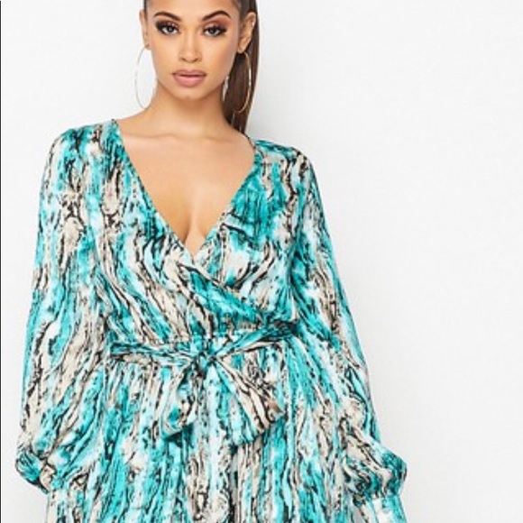 Lavish Summer Dress’ - Picture 2 of 2